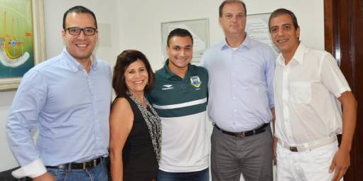 Preparador de goleiros da Seleção Brasileira de Futsal visita ACISA
